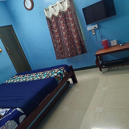 Blue Waves Homestay ปอนดิเชอรี ภายนอก รูปภาพ