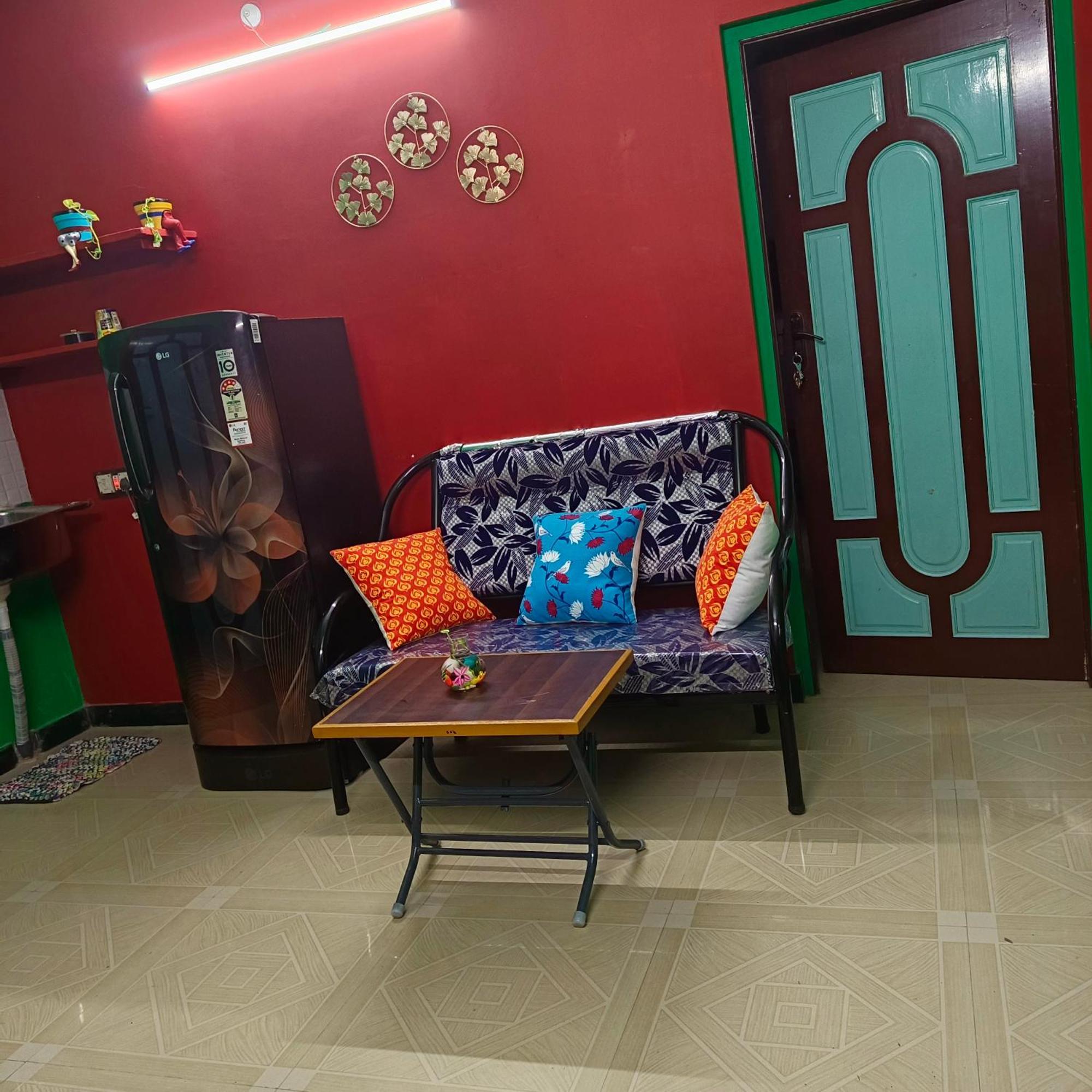Blue Waves Homestay ปอนดิเชอรี ภายนอก รูปภาพ