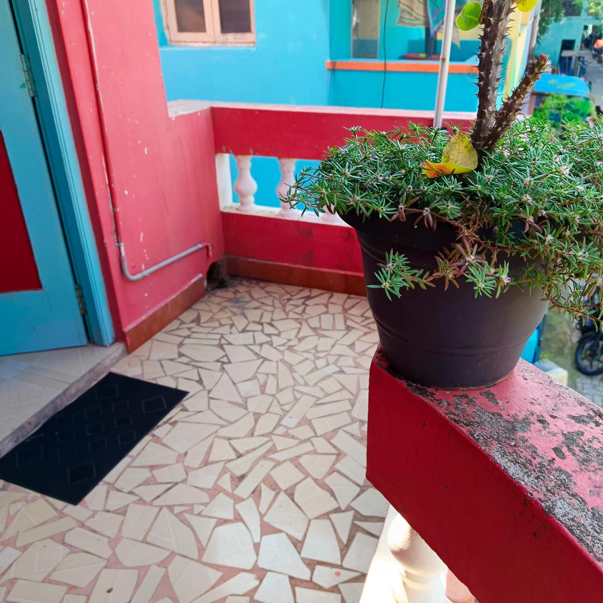 Blue Waves Homestay ปอนดิเชอรี ภายนอก รูปภาพ