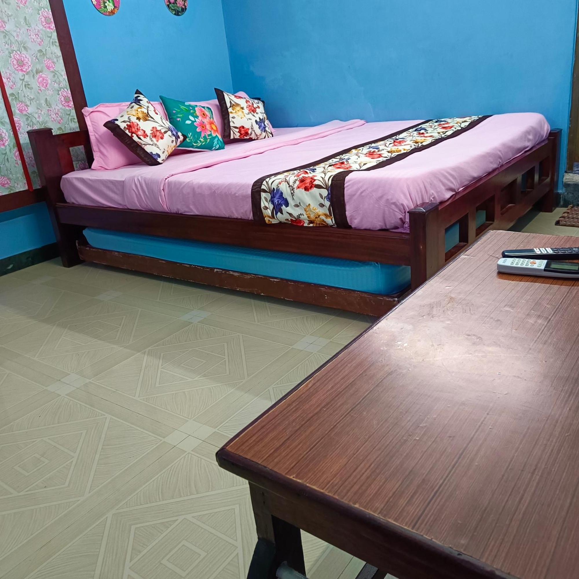 Blue Waves Homestay ปอนดิเชอรี ภายนอก รูปภาพ