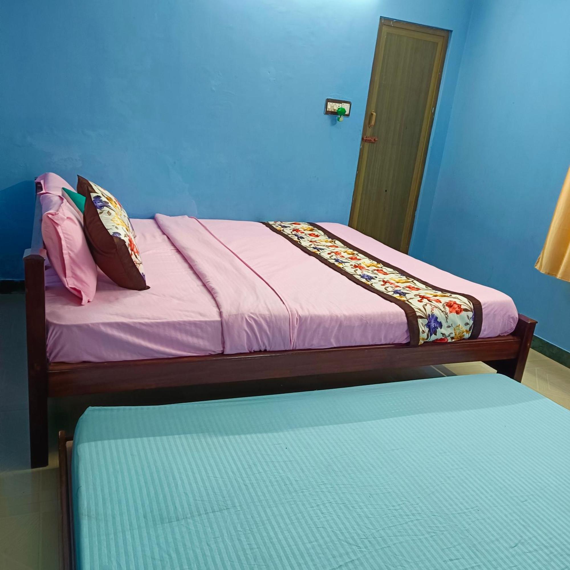 Blue Waves Homestay ปอนดิเชอรี ภายนอก รูปภาพ