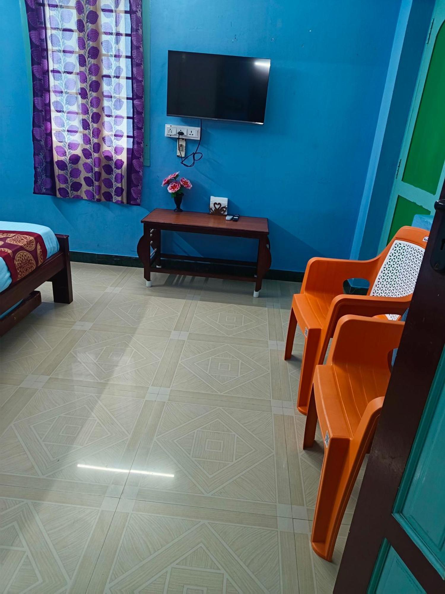 Blue Waves Homestay ปอนดิเชอรี ภายนอก รูปภาพ