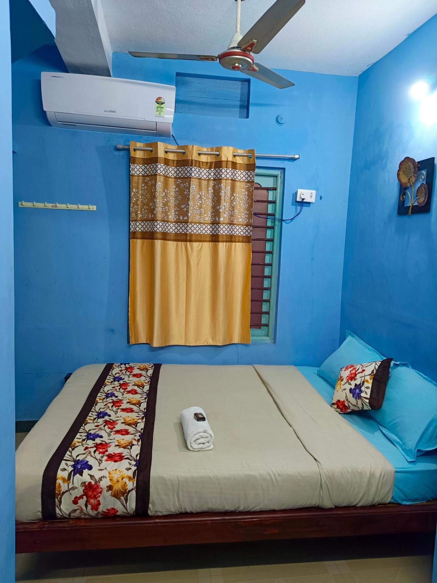 Blue Waves Homestay ปอนดิเชอรี ภายนอก รูปภาพ
