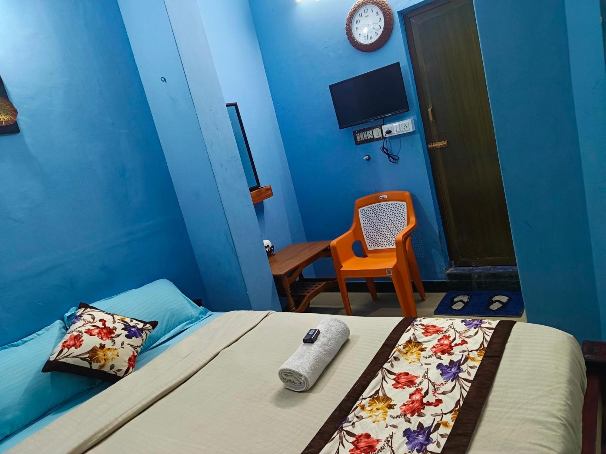Blue Waves Homestay ปอนดิเชอรี ภายนอก รูปภาพ